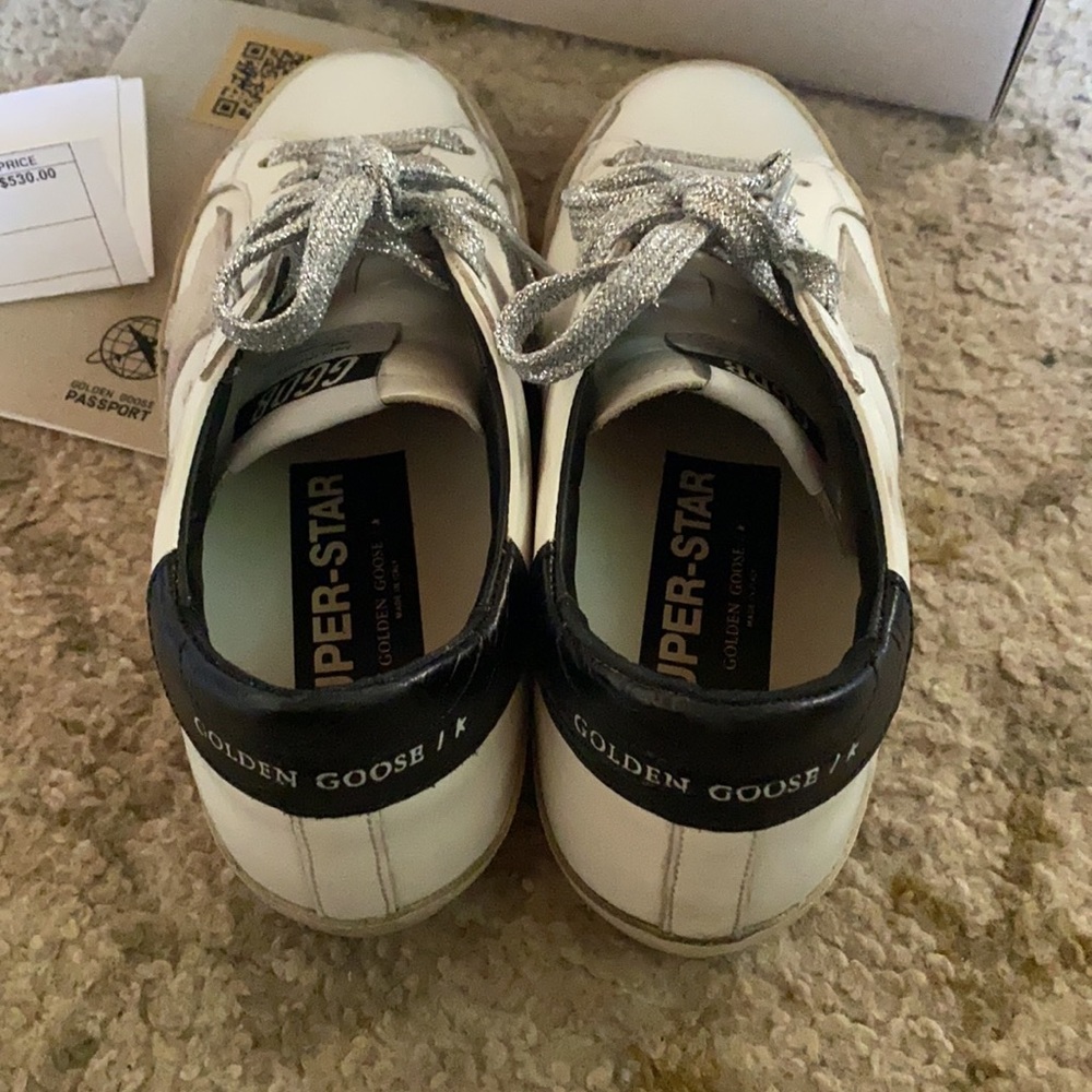 Authentic White Golden Goose tennis shoe - Picture 7 of 12